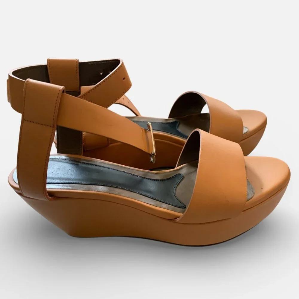 Marni Strappy Sandal, Camel color, Size 39 - Picture 9 of 9